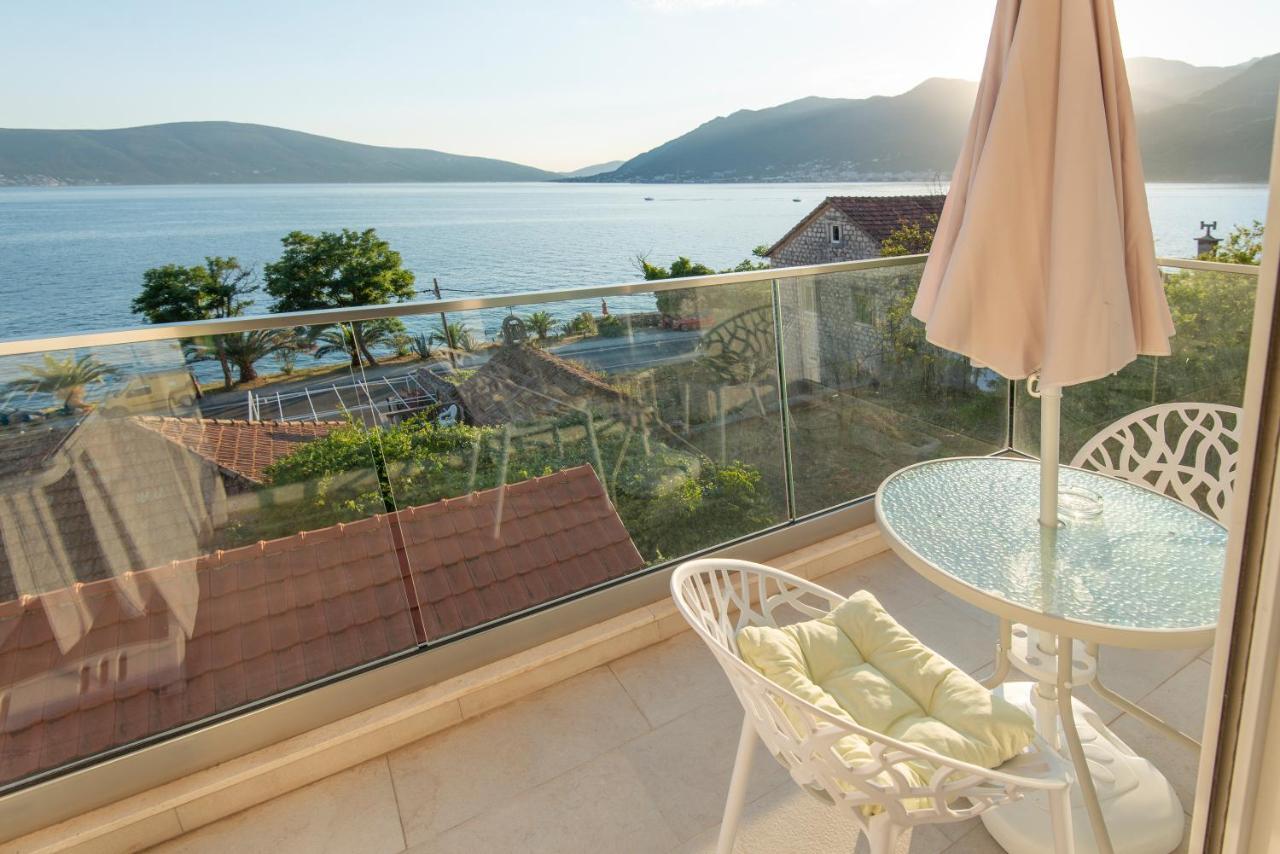 Villa Providenca Apartments Тиват Экстерьер фото
