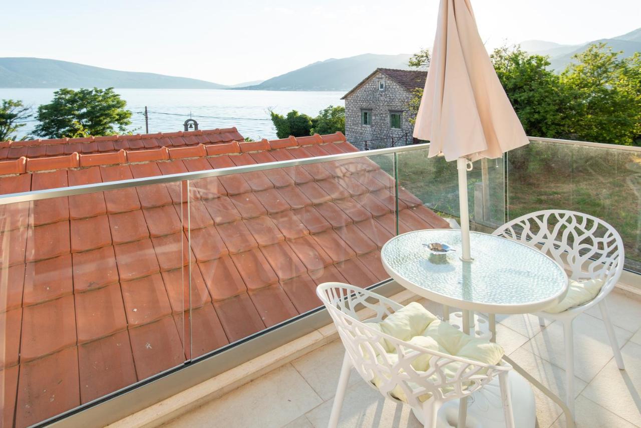 Villa Providenca Apartments Тиват Экстерьер фото