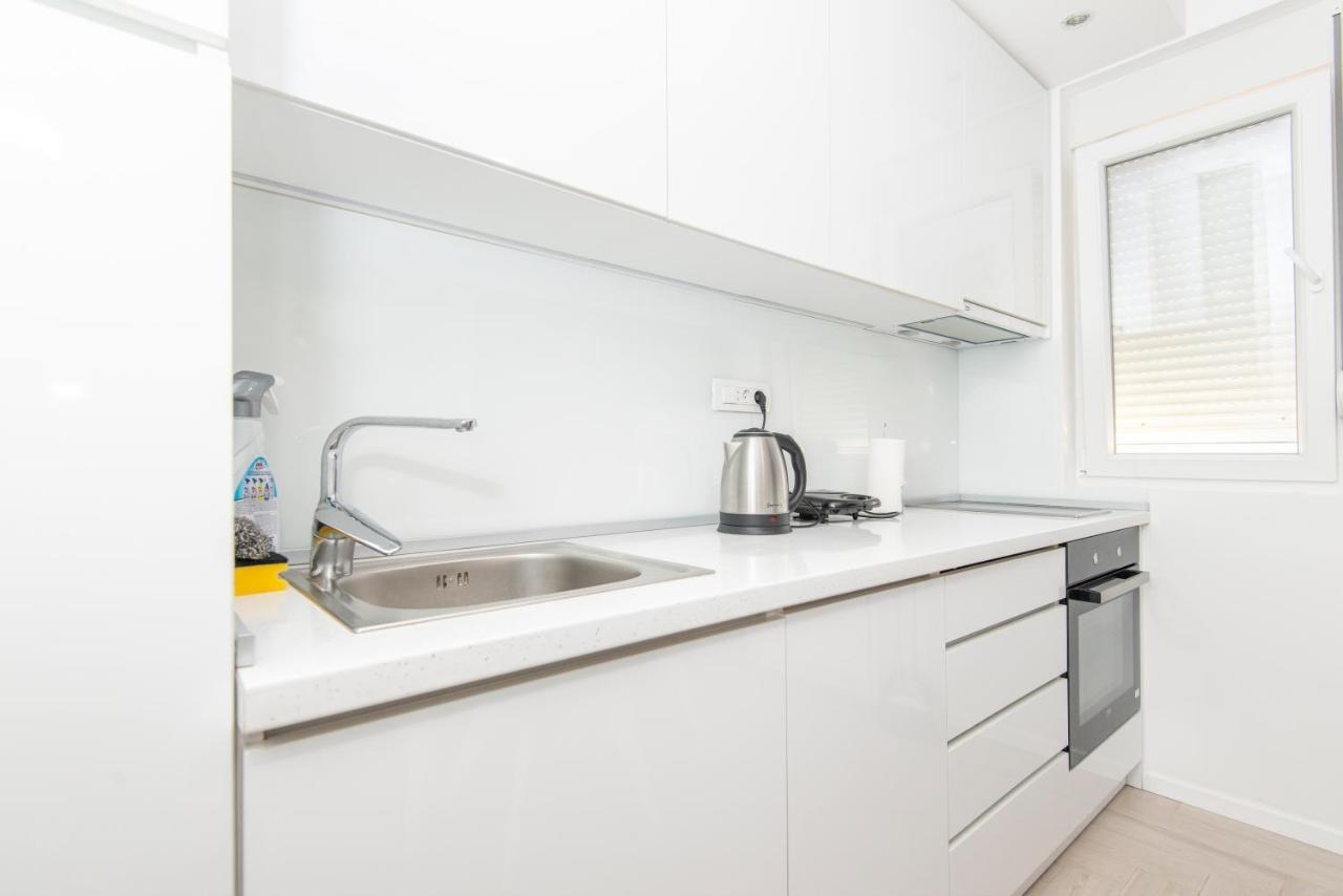 Villa Providenca Apartments Тиват Экстерьер фото