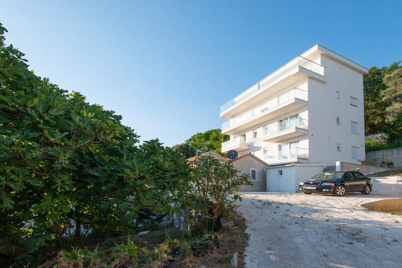 Villa Providenca Apartments Тиват Экстерьер фото