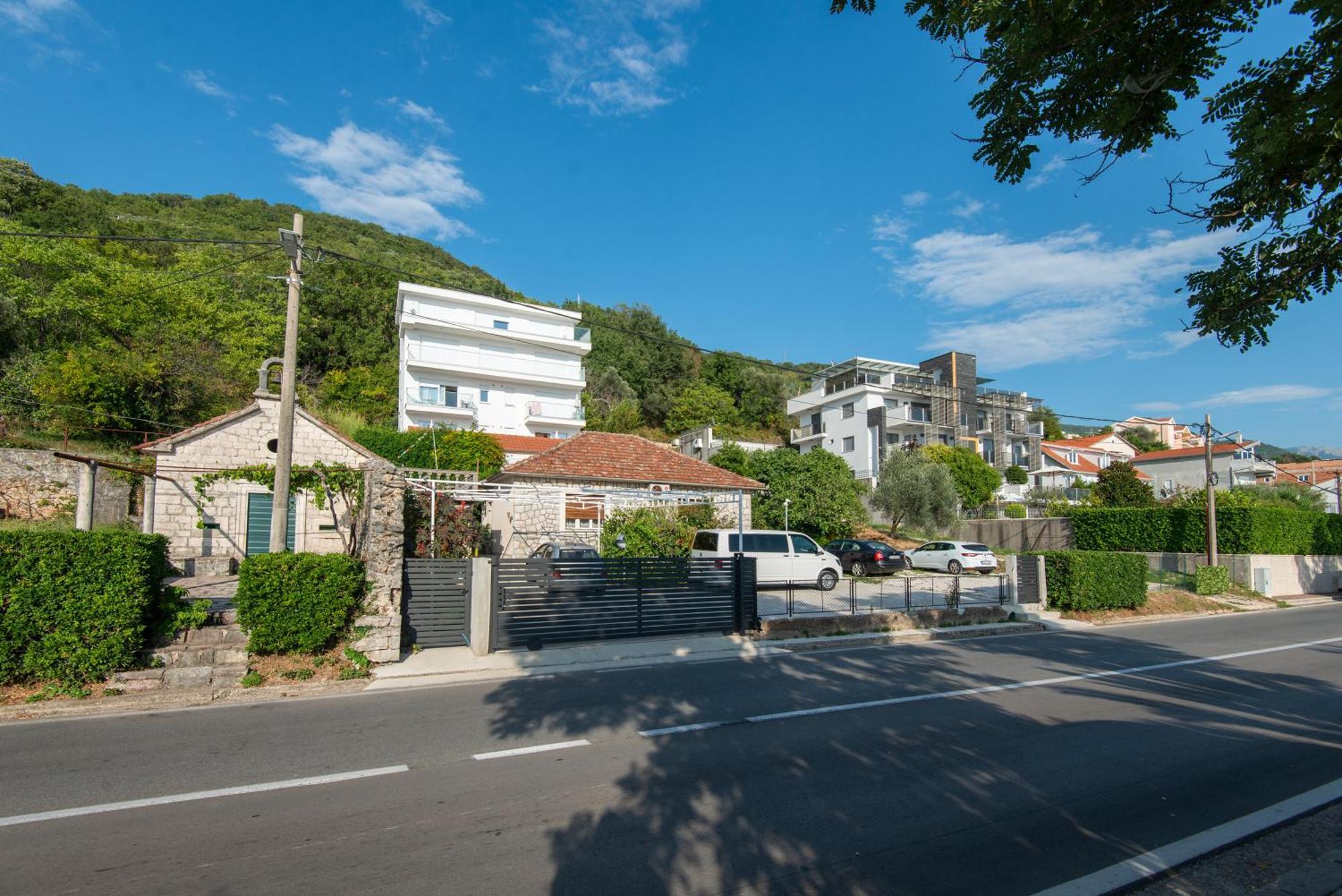 Villa Providenca Apartments Тиват Экстерьер фото